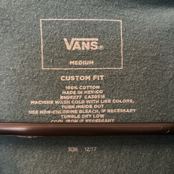 Vans custom fit graphic short sleeve size medium - Picture 3 of 4